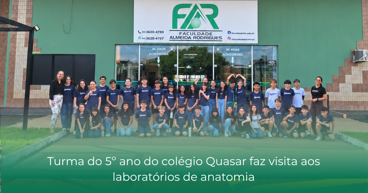 Alunos do Colégio Quasar visitam Laboratório de Anatomia da FAR