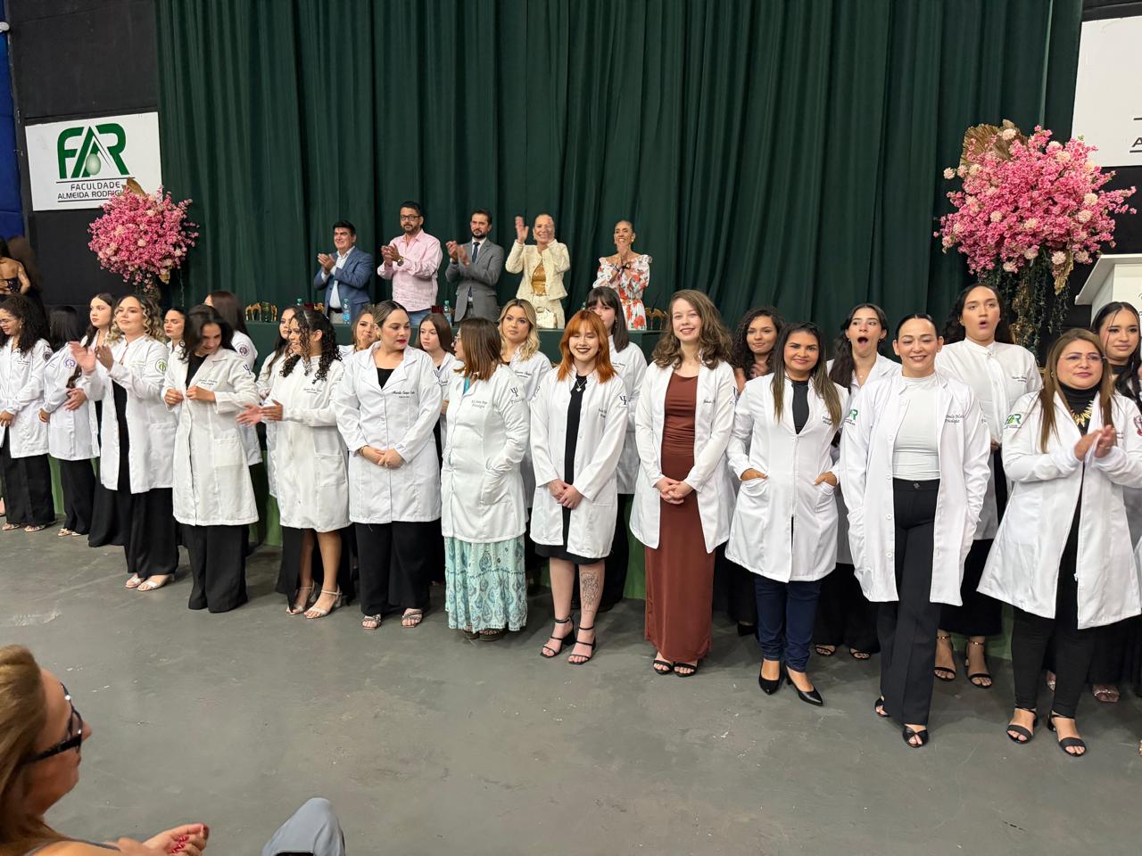 Foto 1 — Cerimônia do Jaleco dos cursos da Saúde 2026/2